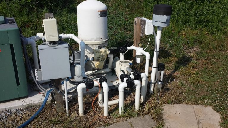 How to Clean a DE Pool Filter