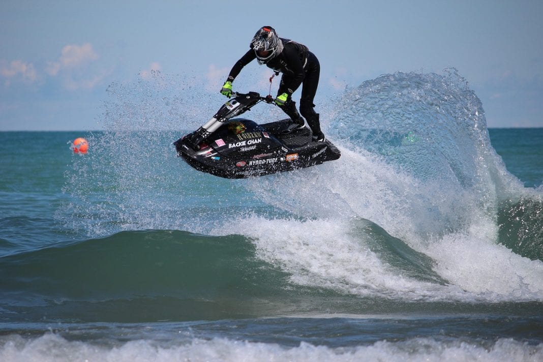What to Wear to Go Jet-skiing